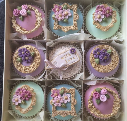 vintage picture frames - Copy (2).jpg